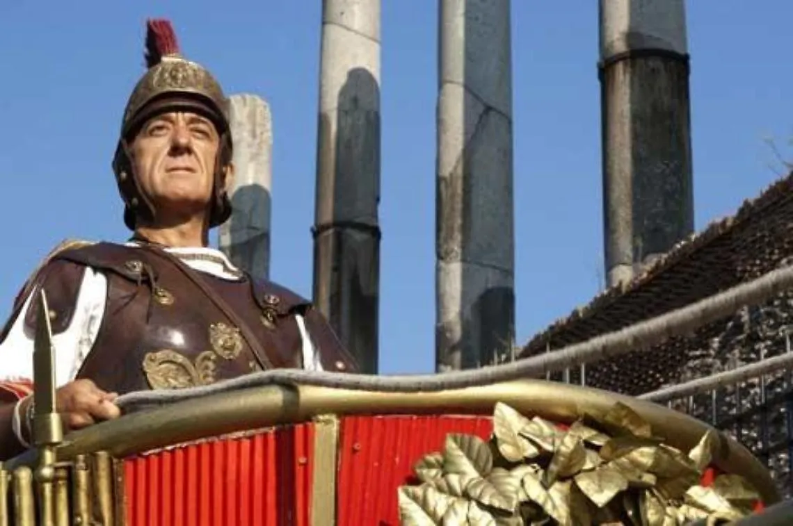 RomaFilm/ Anche i centurioni di "Benur" sfilano sul tappeto rosso