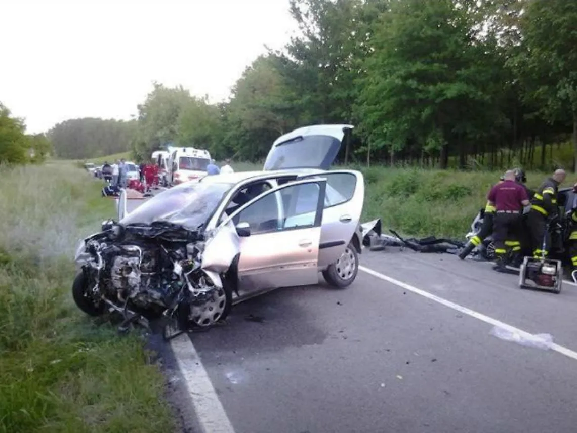 Appello su Facebook per risalire allauto pirata