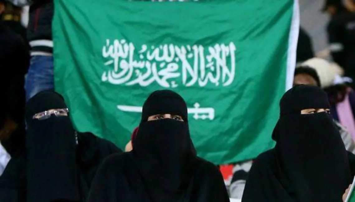 A.Saudita/ Donne saudite presto allo stadio, la stampa si rivolta