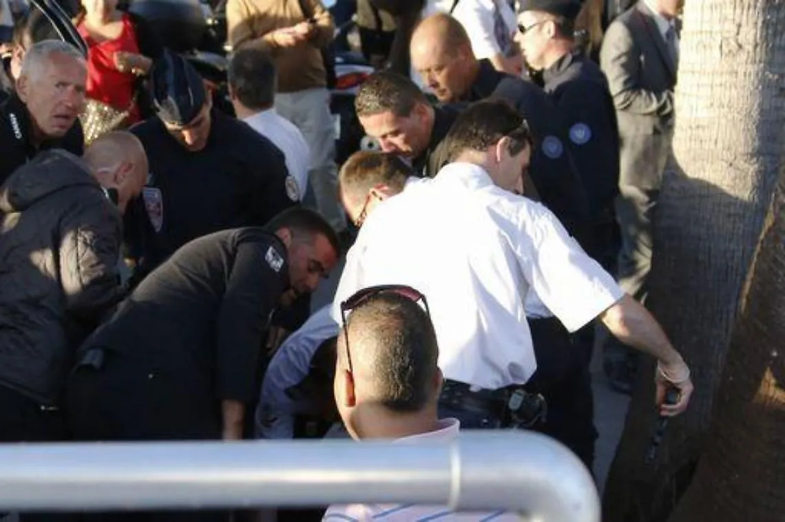 Cannes/ Spara colpi in aria durante diretta tv, arrestato