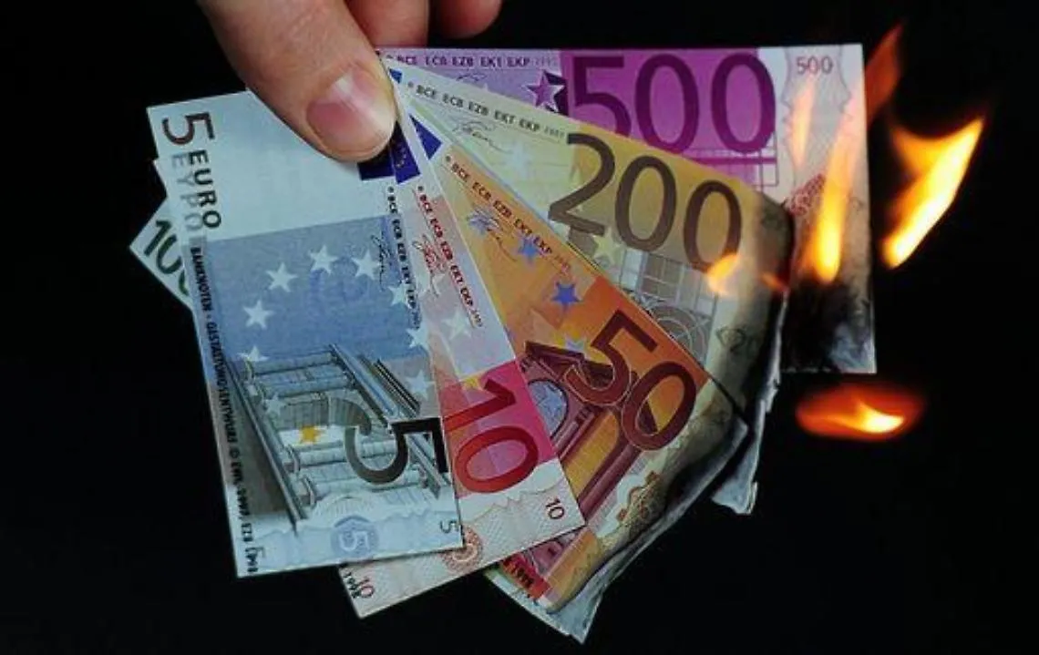 Commercio estero/ Istat:Avanzo bilancia marzo migliora a 3,2 mld