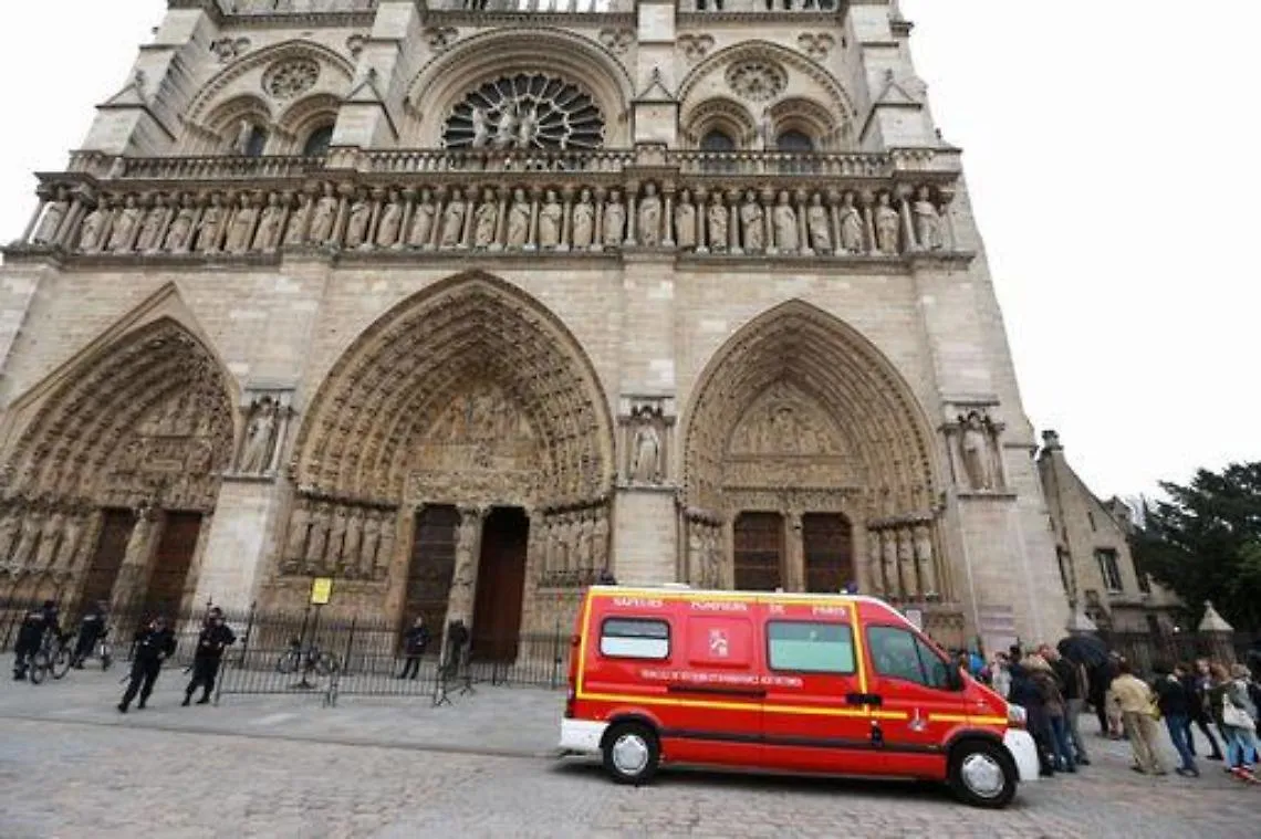 Francia/ Suicidio Notre-Dame, Marine Le Pen: "Gesto politico"