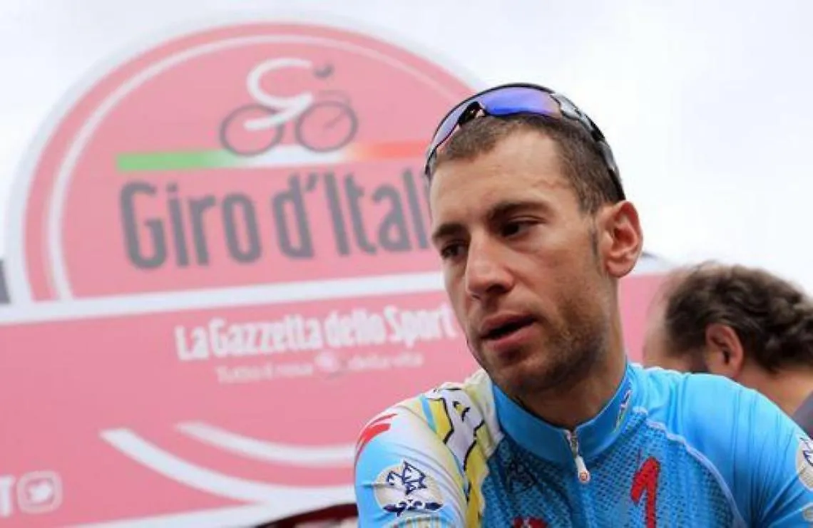 Giro d'Italia/ 8a tappa: crono a Dowsett, Nibali in rosa