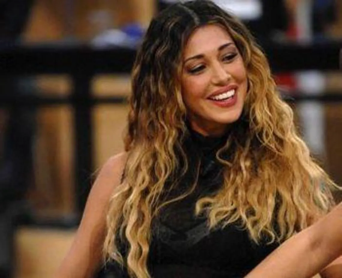 Gossip/ Belen Rodriguez canta Shakira al figlio