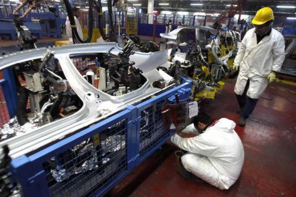 Industria/ Istat: Produzione marzo -5,2% su anno, -0,8% su mese