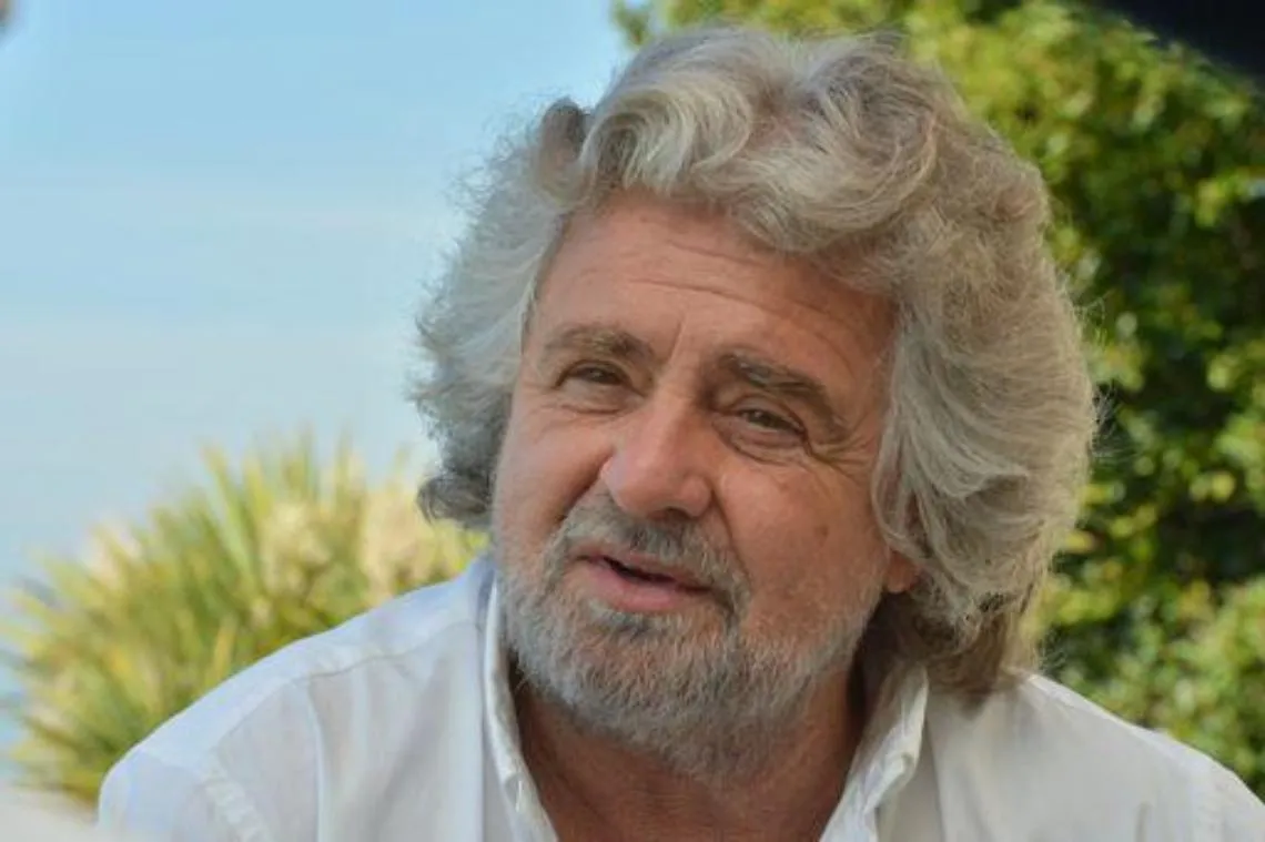 M5S/ Grillo: Se usciamo di scena ci sar&agrave; esplosione di violenza