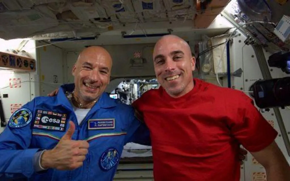 Spazio/ Primi tweet di Parmitano dalla Iss: dire stupendo &egrave; poco
