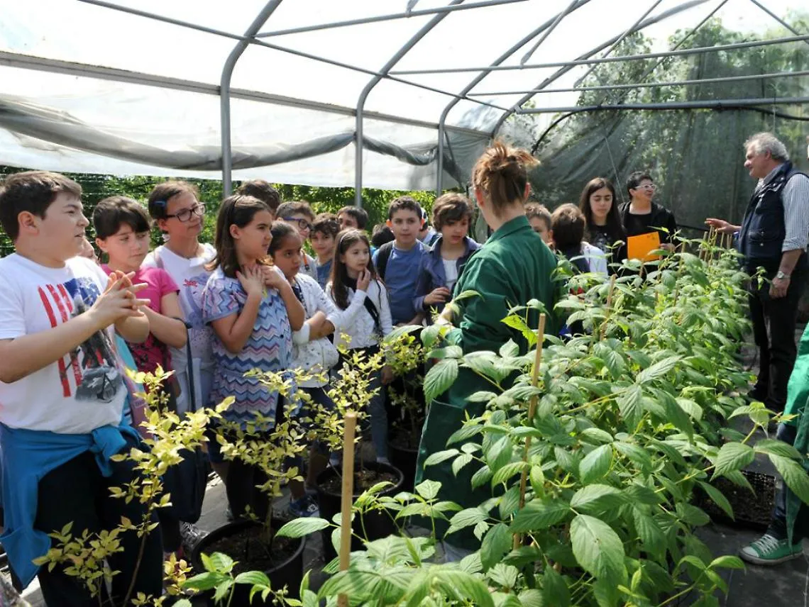 Studenti dell'Agrario docenti per un giorno, hanno guidato 180 bambini