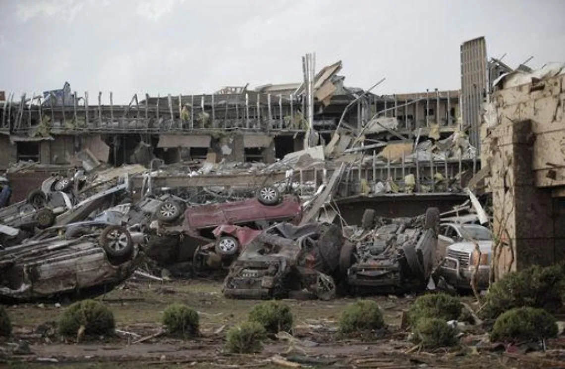 Usa/ Tornado devasta Oklahoma City: 91 morti, molti bambini