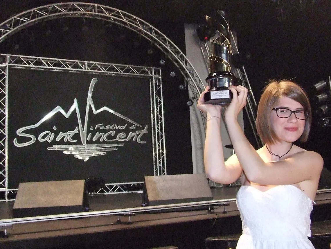 La voce di Lizzie colpisce ancora<br/>Primo premio a Saint Vincent