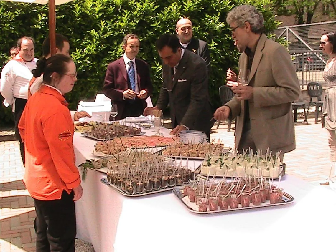 "Buffet di fine corso" per gli studenti dell'Albergo Etico progetto Download