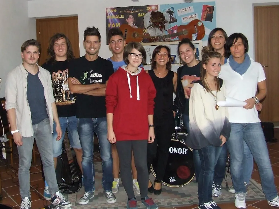 La giovane cantautrice sandamianese Lizzie sul palco del "Mei 2.0" di Faenza