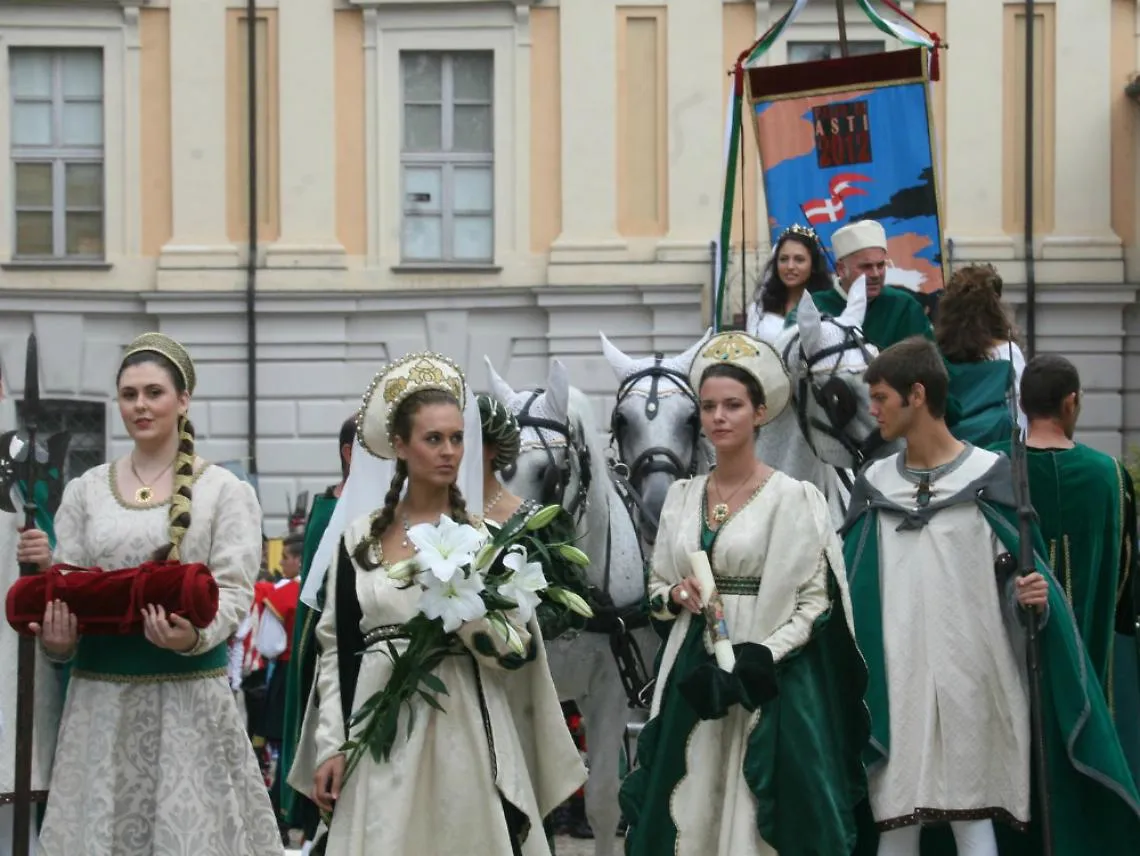 Palio, tutte le foto della corsa e della sfilata