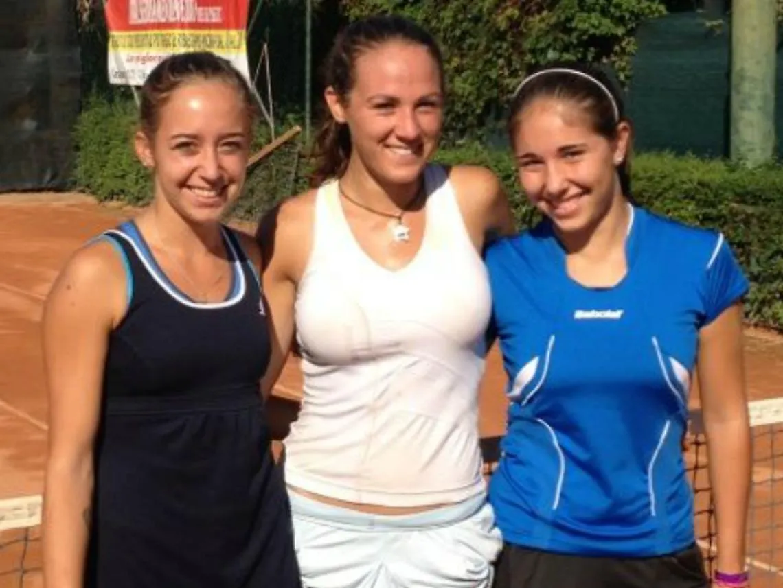 Tennis: il Dlf in rosa festeggia la D1