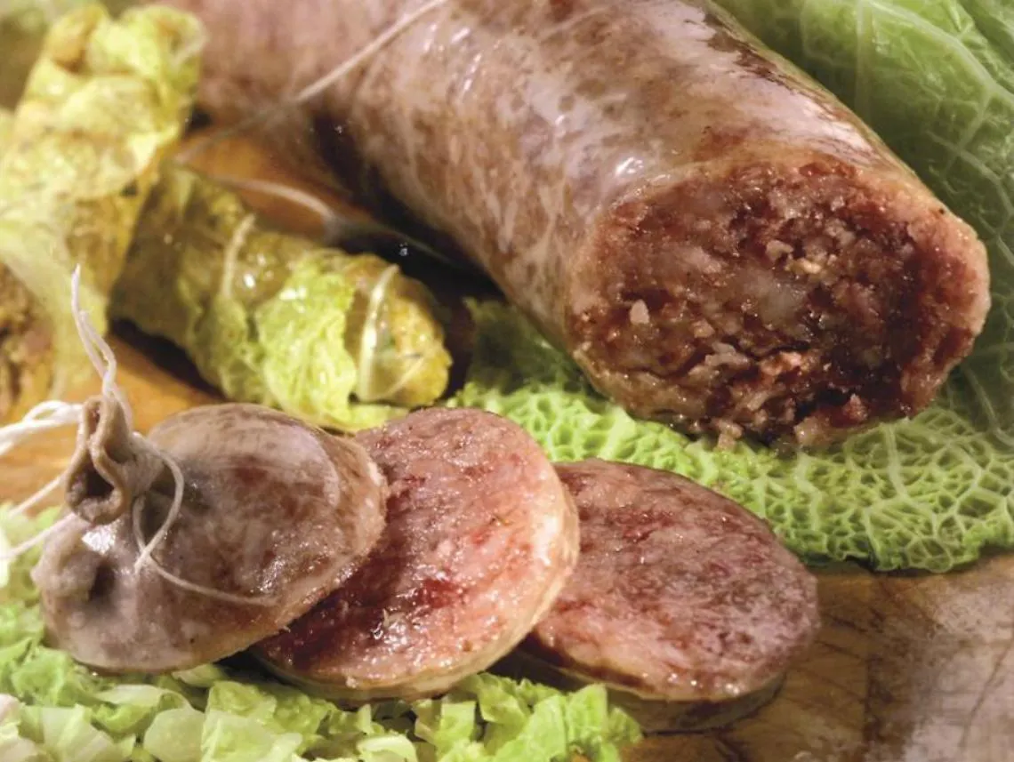 Cotechino con sancrau e capunet