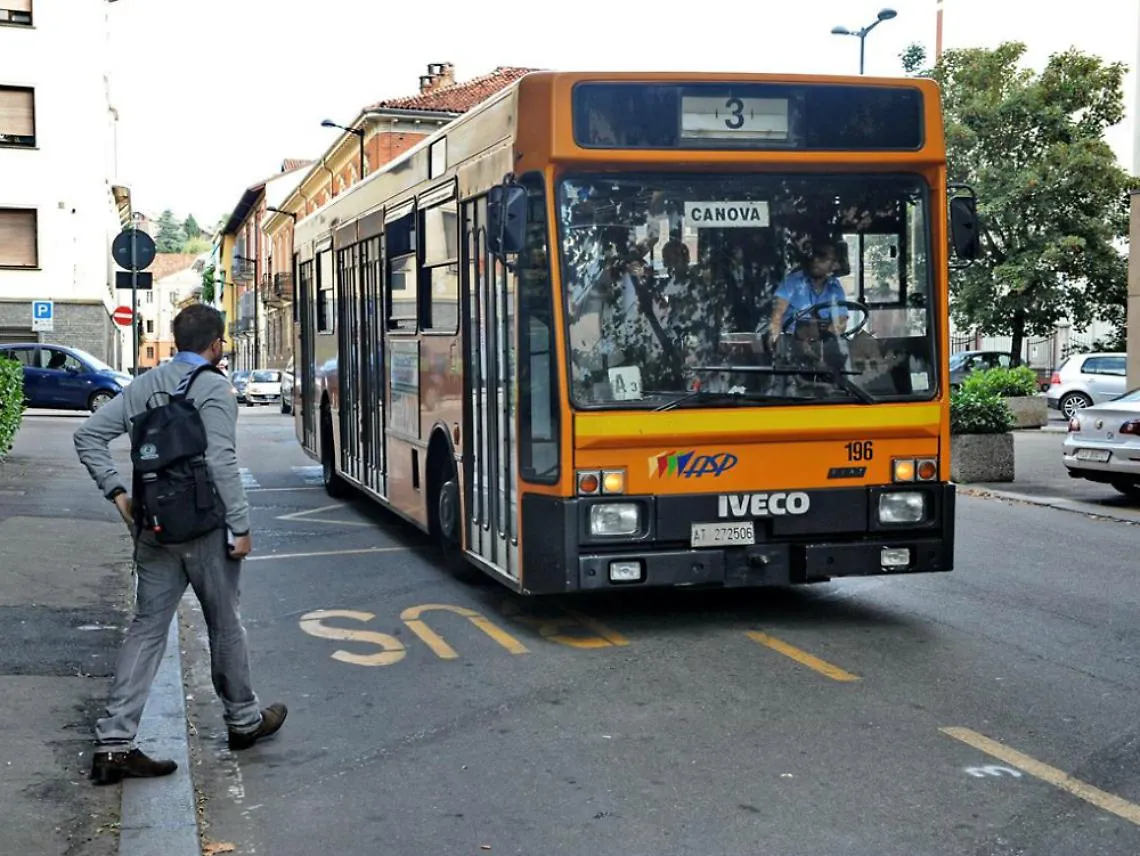 Autobus fermi per le feste