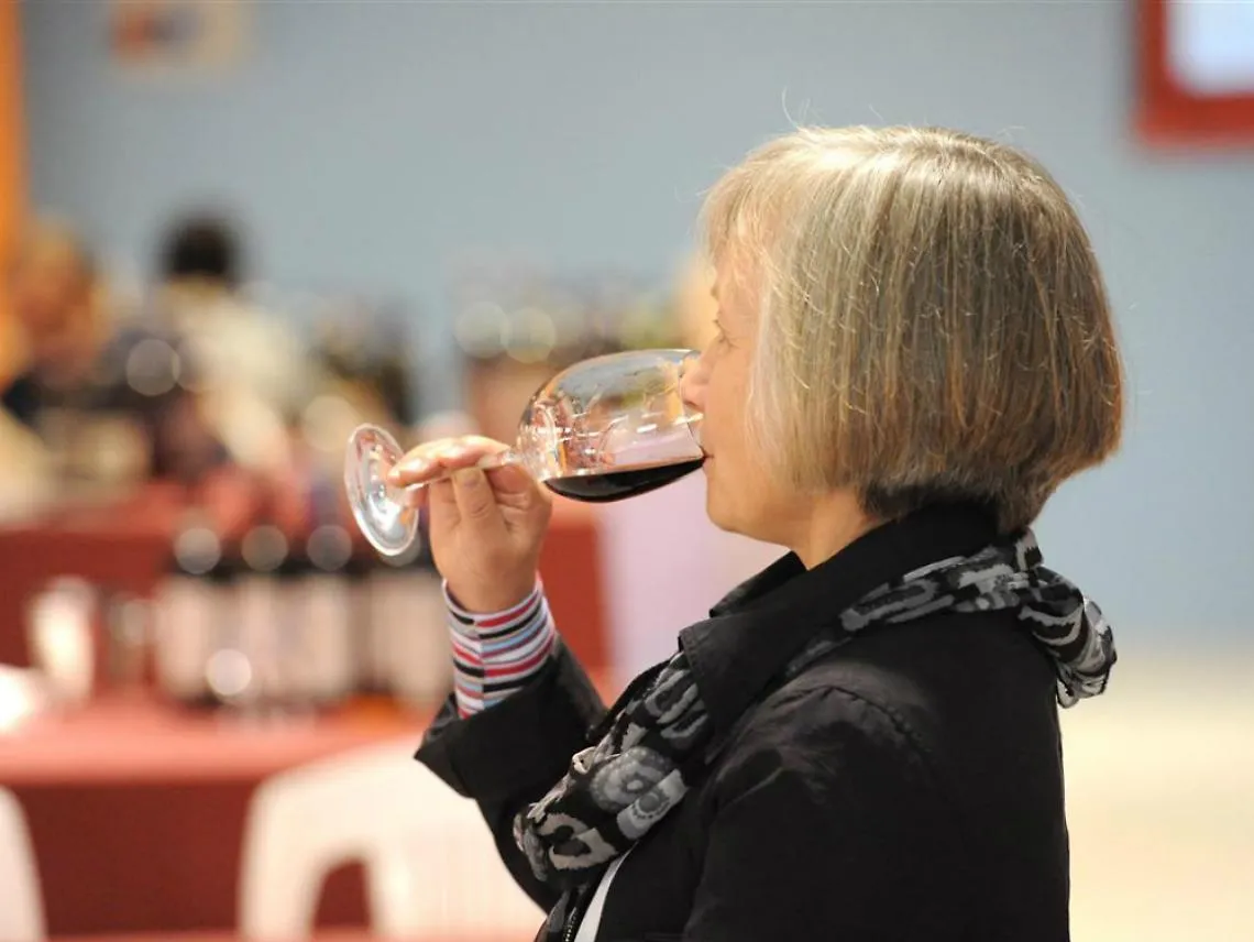 Luna di marzo, chi vuole andare alla fiera dei vini?