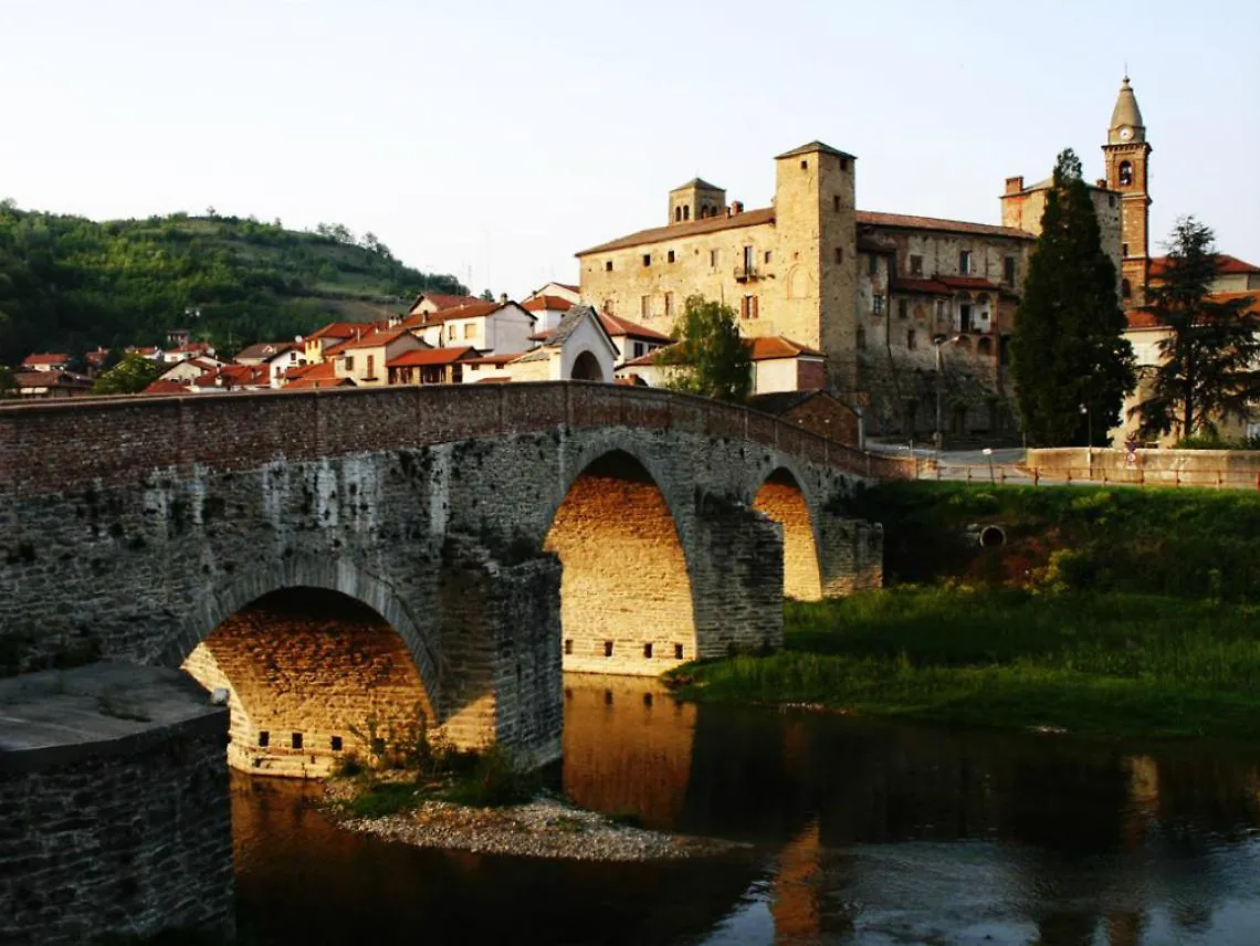 Giro delle cinque torri: 32 km di Langa Astigiana