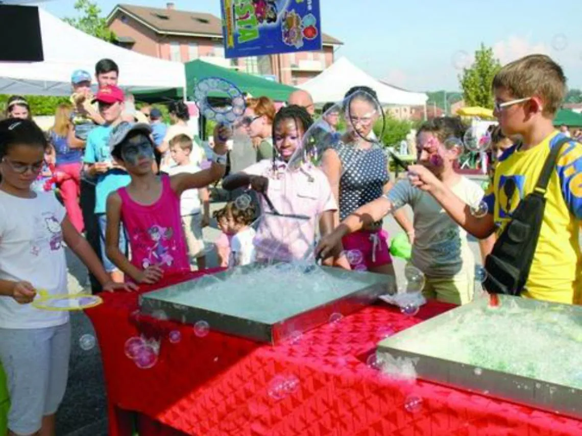 "Bimbi in festa" in via Madre Teresa