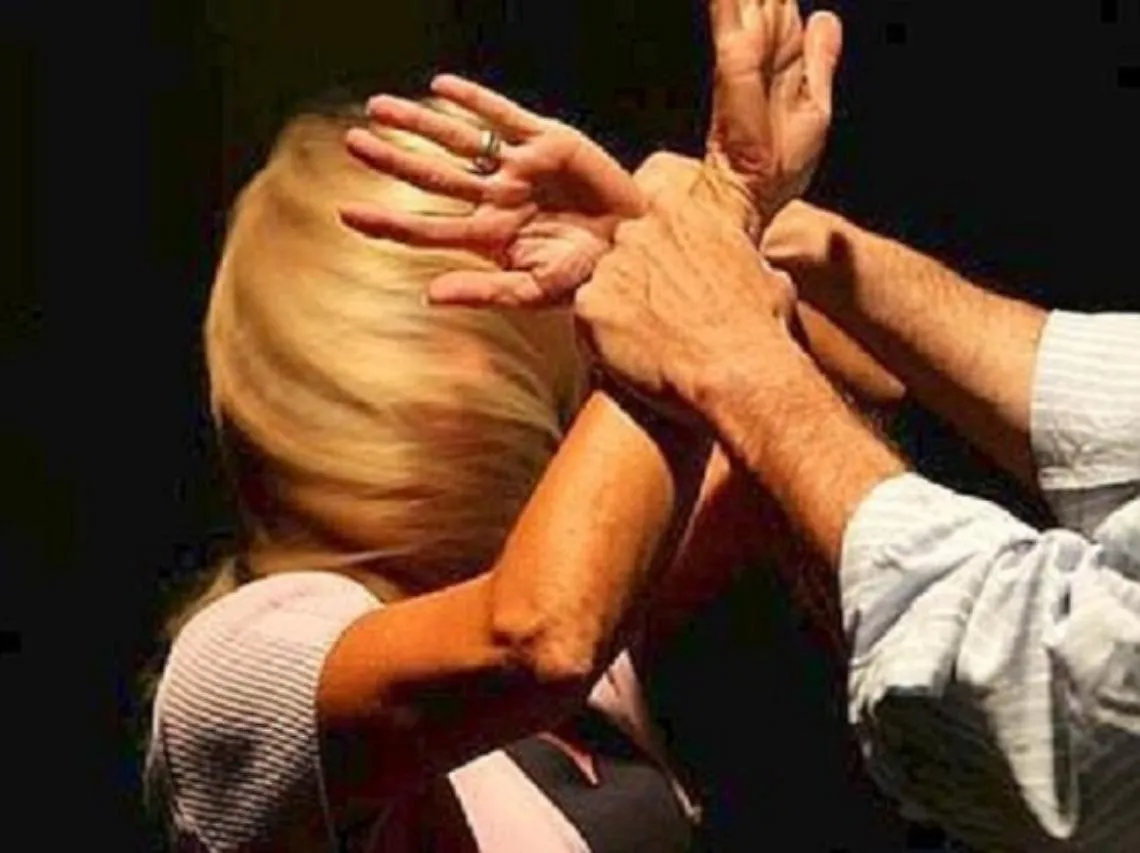 violenza sessuale