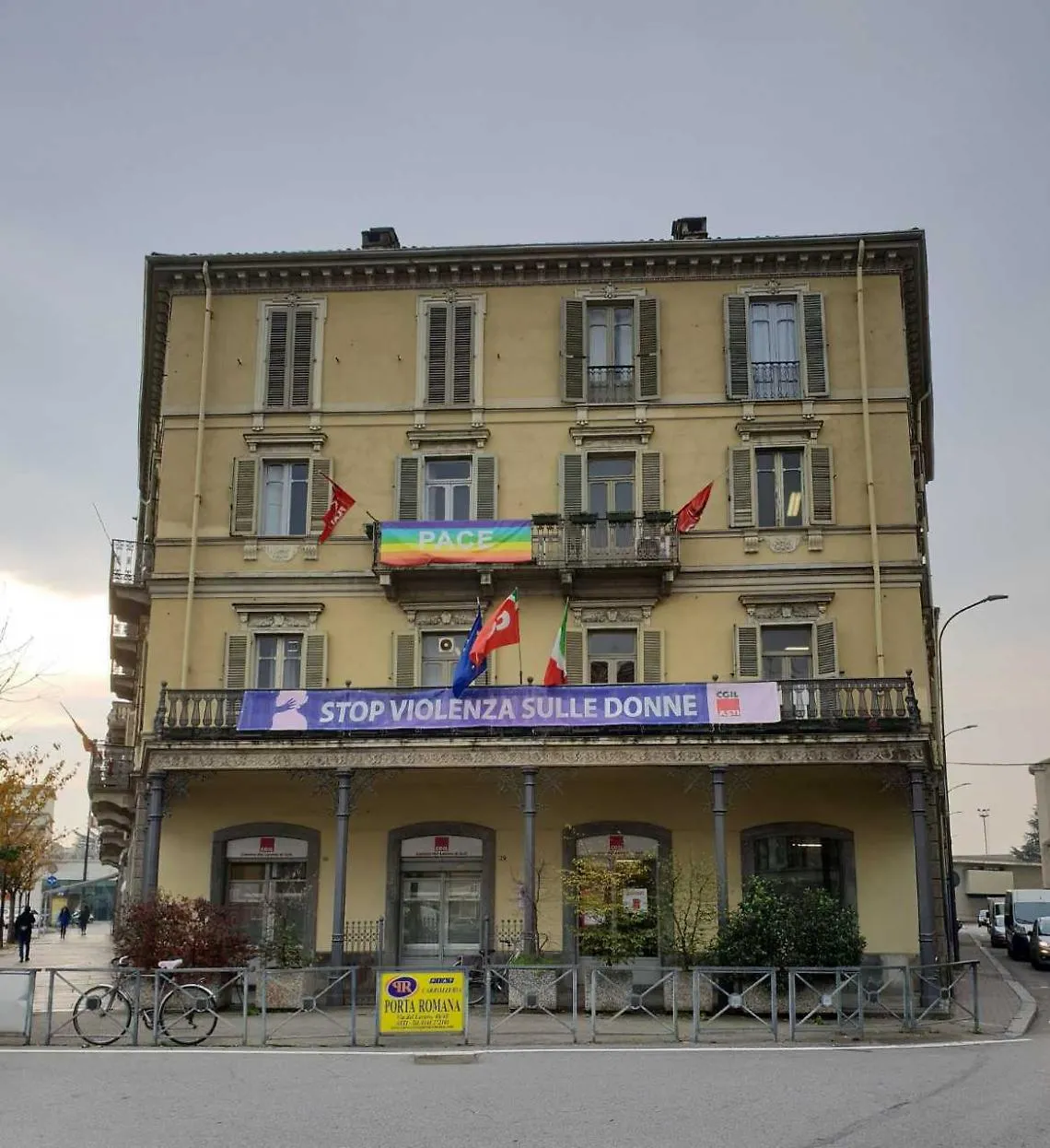Striscione donne