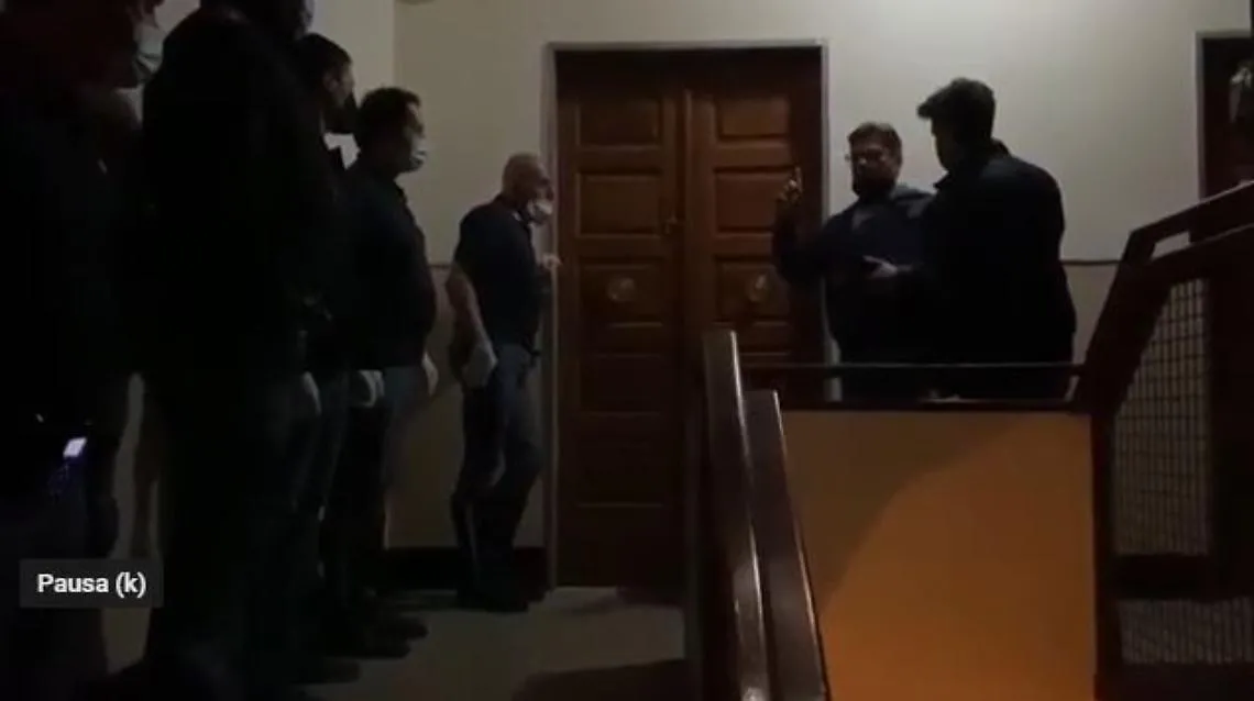 polizia irruzione