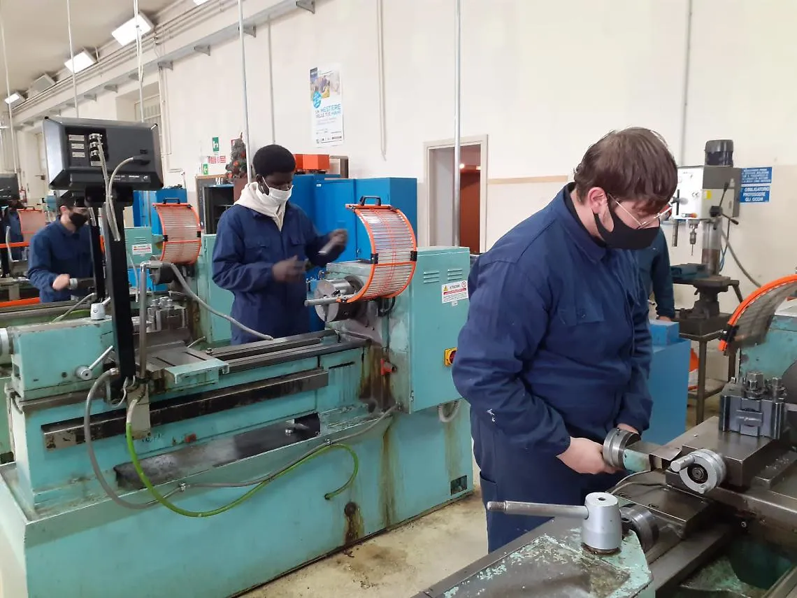 Casa di Carit&agrave; Arti e Mestieri laboratori