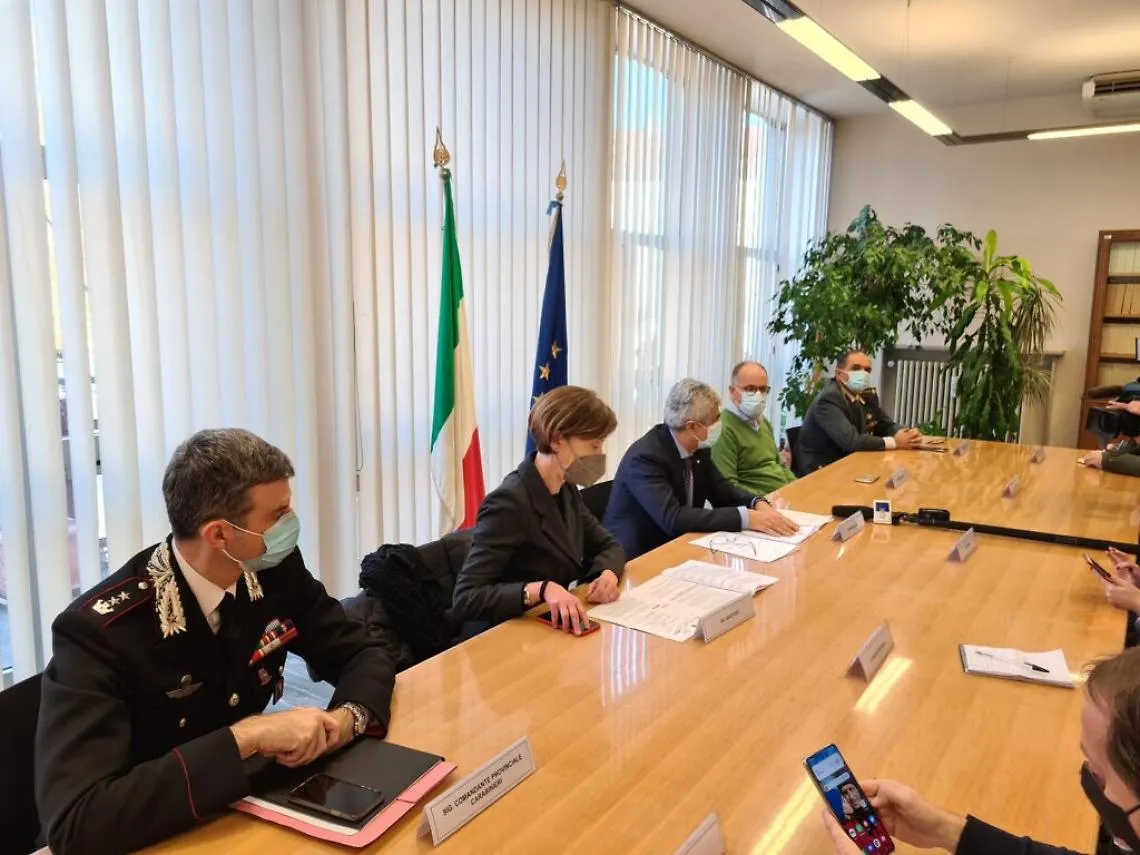 conferenza stampa forze dell'ordine green pass