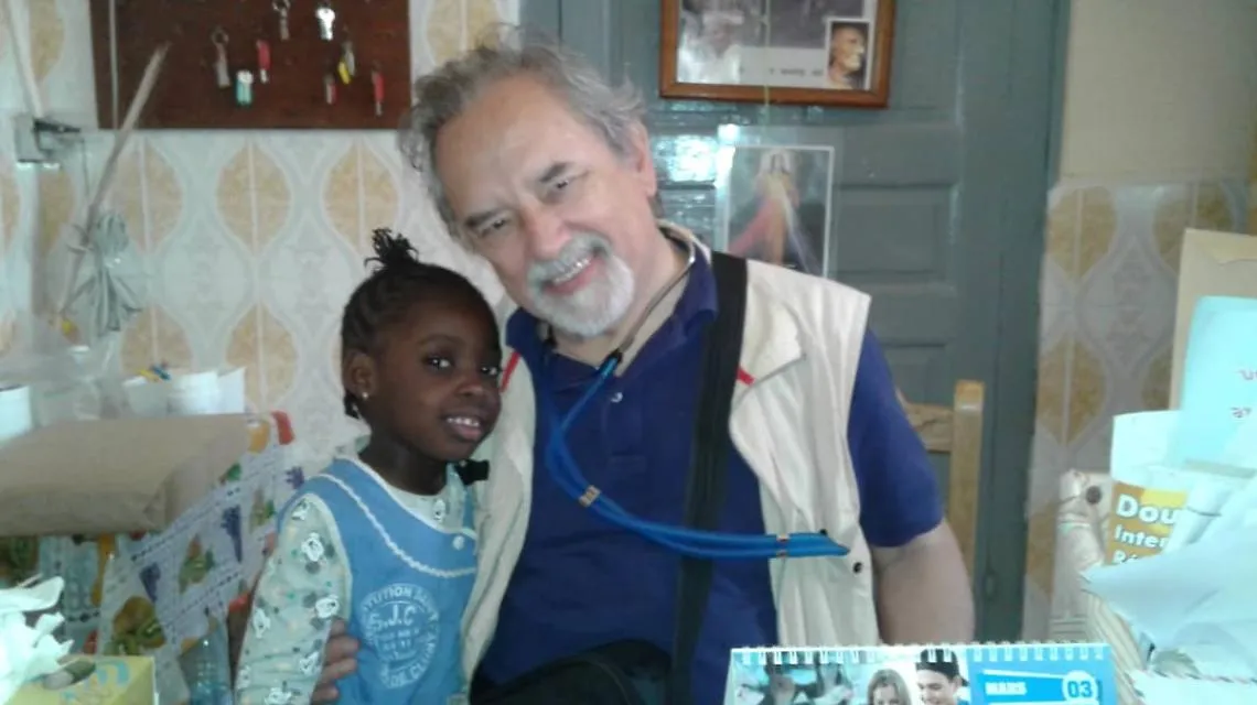 Bertola e una piccola africana