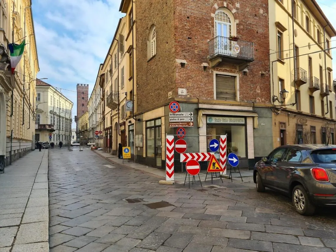corso alfieri deviazione via roero