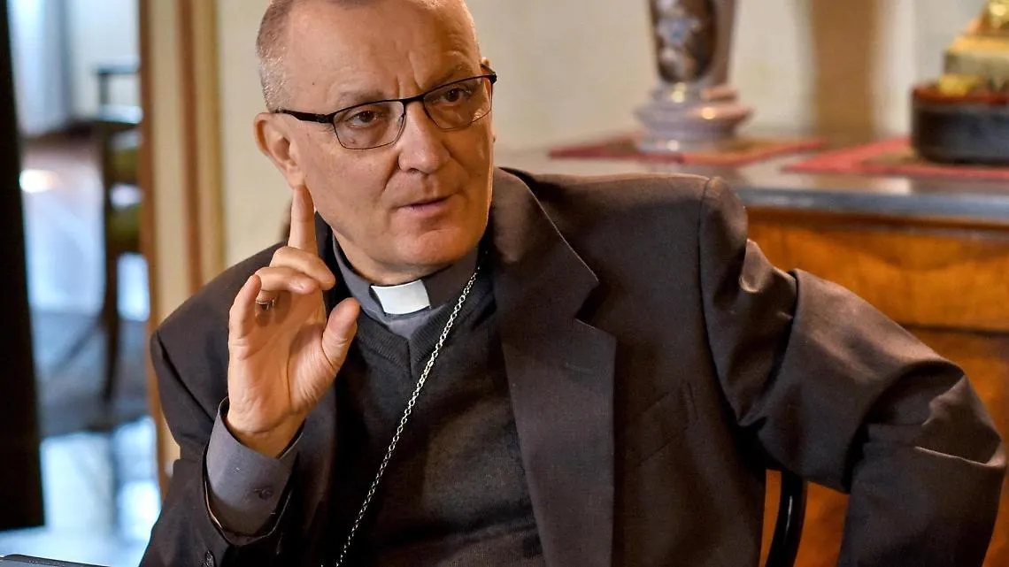 "Padri, padroni?": monsignor Prastaro apre il dibattito sul tema del potere