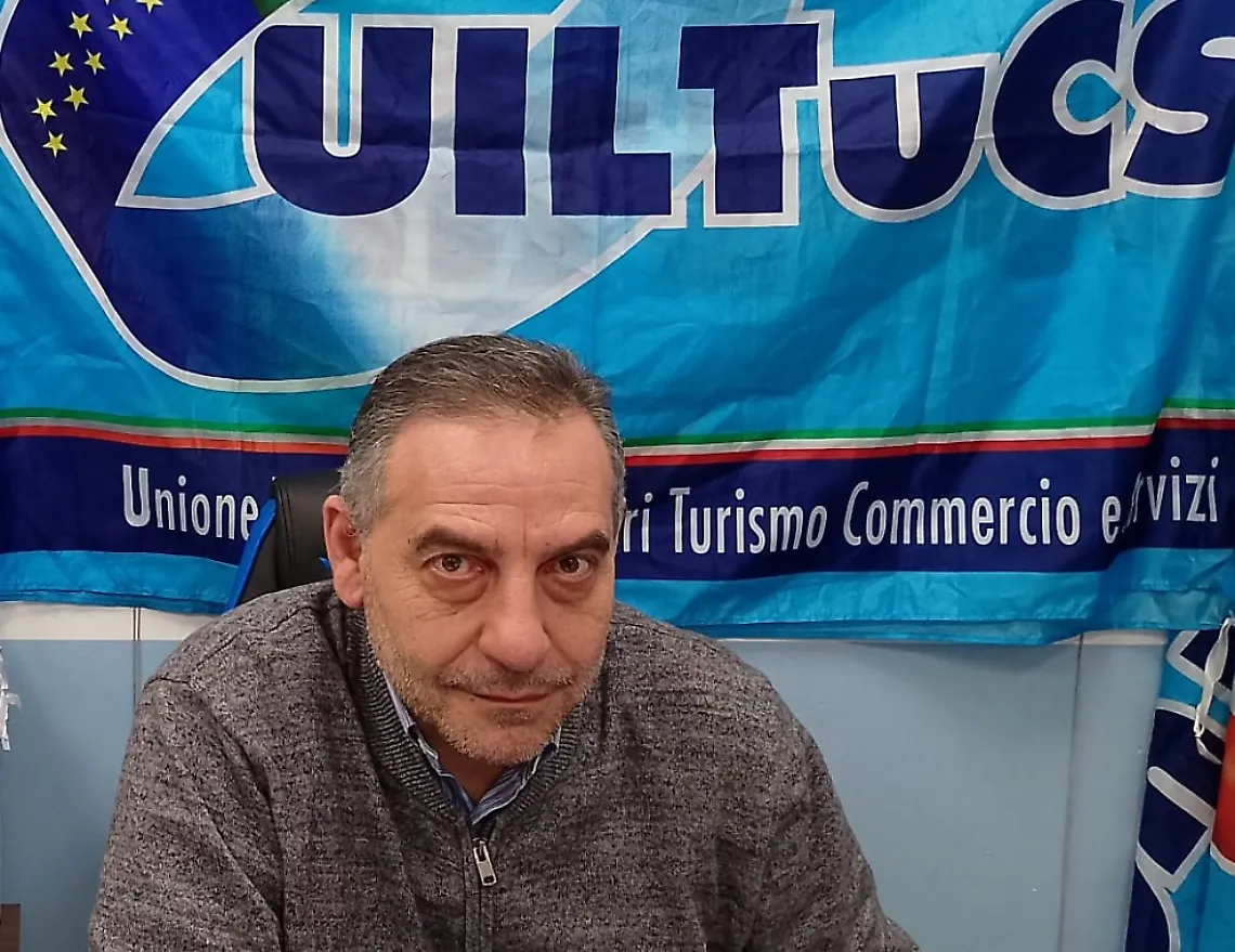 Incinta e precaria, chiamata a firmare per l'assunzione a tempo indeterminato