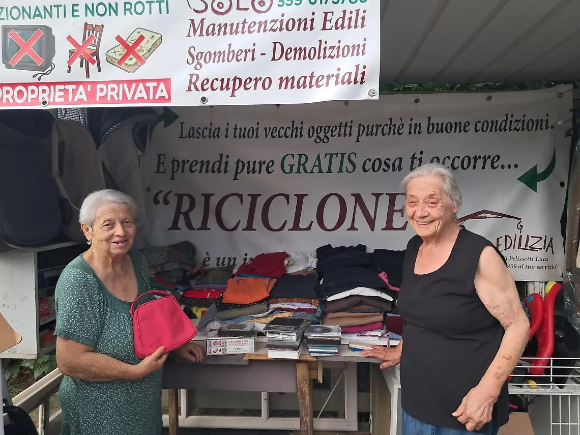 All'Angolo del Riciclone arrivano Rita e Piera, le "volontarie del riordino"