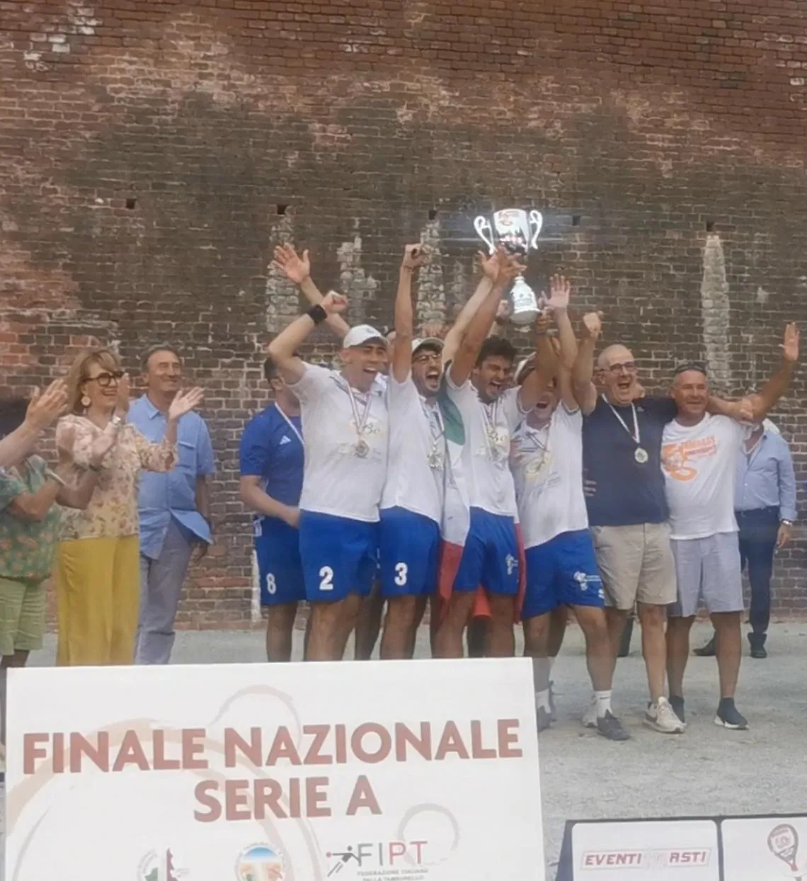 Scudetto muro