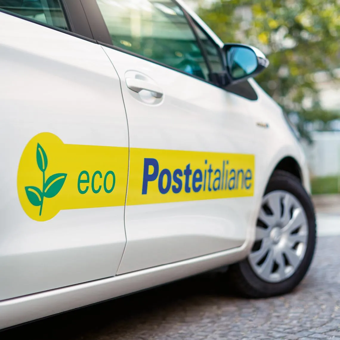 Poste Delivery Web: gli astigiani possono andare in vacanza senza il peso dei bagagli