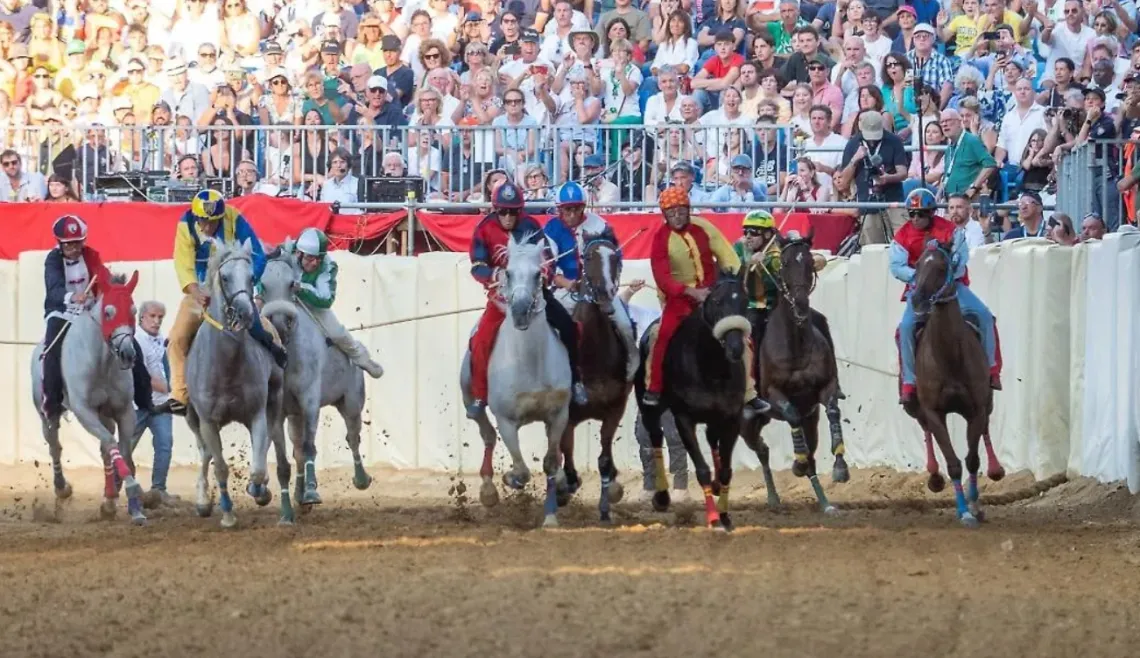 Il gran giorno &egrave; arrivato: Asti &egrave; in festa,  si corre il Palio
