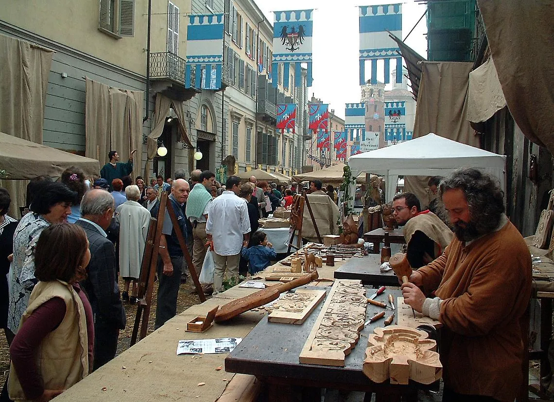Arti e Mercanti, sabato e domenica si torna nel Medioevo festeggiando i 25 anni del format
