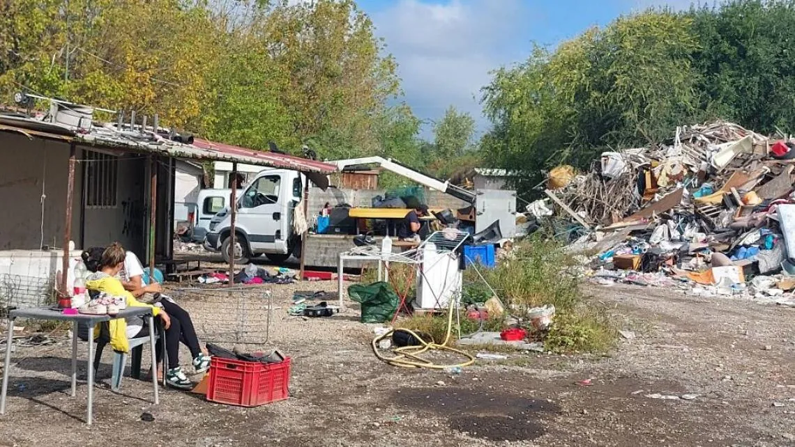 Smantellamento del campo rom di Asti