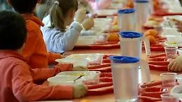 Mense scolastiche, il servizio deve essere svolto da Vivenda