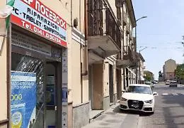 Asti, suicida in carcere l'uomo arrestato dopo la spaccata nel negozio di telefonia