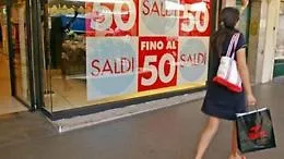 Commercio, la pandemia fa slittare al 1&deg; agosto l'inizio dei saldi estivi