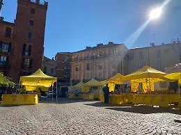 Asti, oggi il primo mercato di Campagna Amica in piazza Alfieri