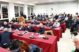 Approvato l'assestamento di bilancio, ma il sindaco Rasero non partecipa alla votazione uscendo dall'aula