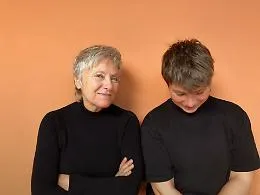"Ruvido umano":  l'intreccio tra poesia e musica elettronica con Mariangela Gualtieri e Lemmo