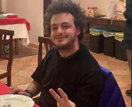 Il fratello: &laquo;Chi sa qualcosa sulla morte di Raffaele parli&raquo;