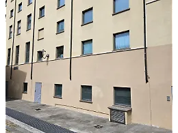 L'amministrazione comunale ha ripulito il muro del Teatro Alfieri