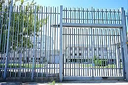 Aggressione nel carcere di Asti: ispettore colpito al volto, paura anche tra i detenuti