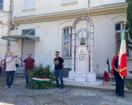 Al cippo in onore ai caduti della Way Assauto il ricordo della resistenza operaia