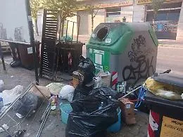Corso Matteotti come una discarica a cielo aperto, lo scempio &laquo;post-movida&raquo; che Asti non merita [FOTO]