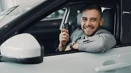 Noleggiare un'auto in viaggio: come muoversi liberi e senza pensieri